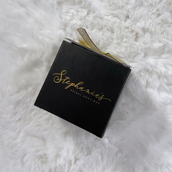 NWT Large Crystal Teardrop Earrings (new in box) - Picture 5 of 6